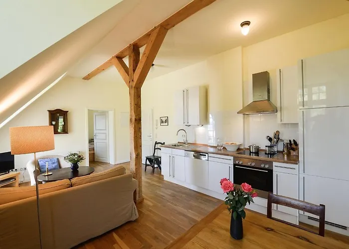 Apartment Im Zweiten Obergeschoss Des Gutshauses By Interhome Neuenkirchen (Landhagen)